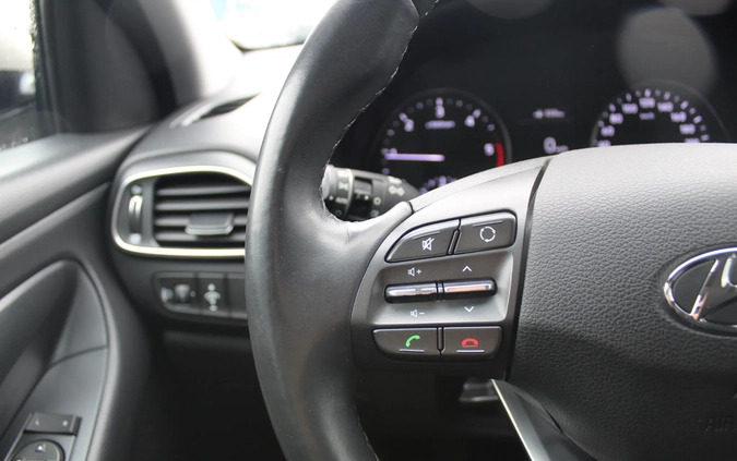Hyundai I30 cena 45900 przebieg: 115329, rok produkcji 2018 z Bodzentyn małe 277